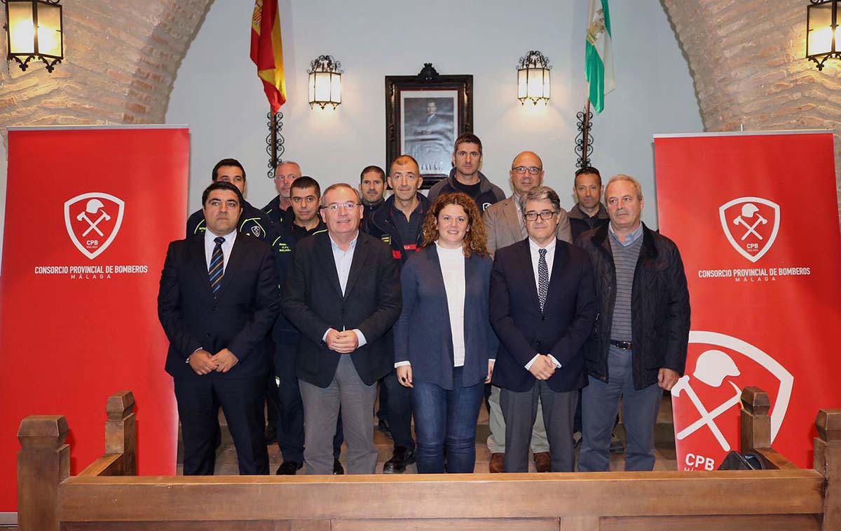 Responsables del Ayuntamiento, Diputación, Bomberos y Mapfre en las presentación de la semana,