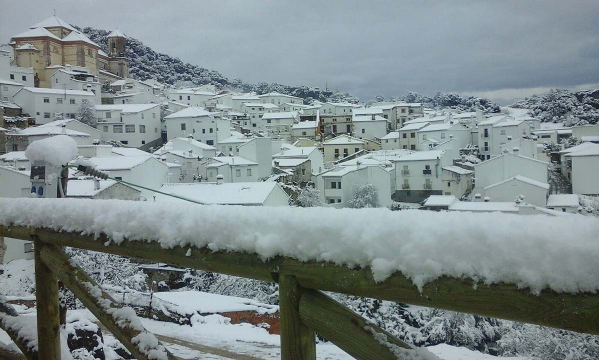 La nieve ha cubierto Aplandeire y la totalidad del Valle del Genal.