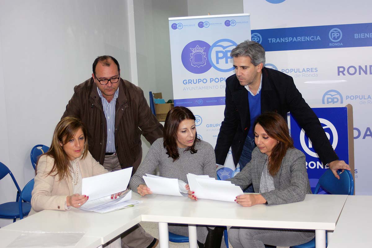 El PP propone que los presupuestos incluyan partidas para eliminar el paso a nivel del tren y para la nueva estación de autobuses