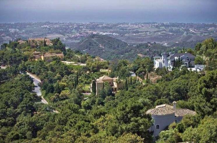 La urbanización de La Zagaleta está en el término de Benahavís.