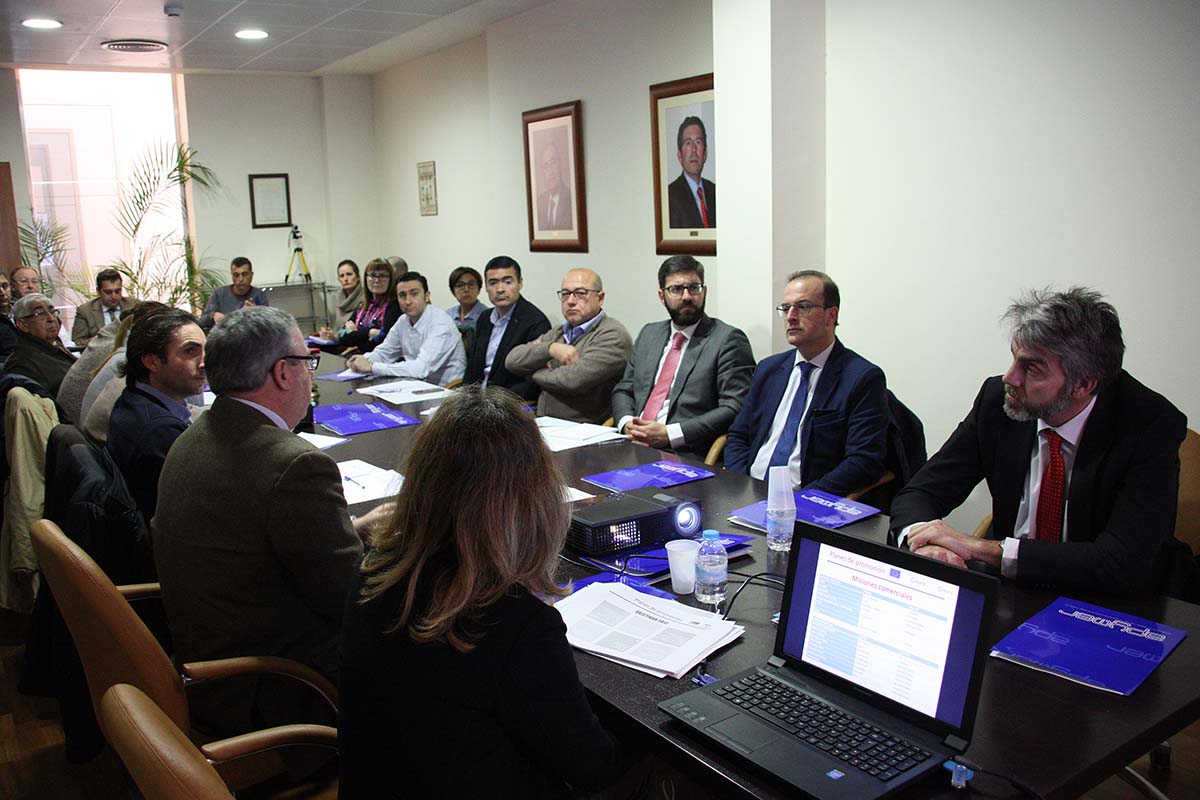 Numerosos empresarios han asistido a las jornadas sobre internacionalización.