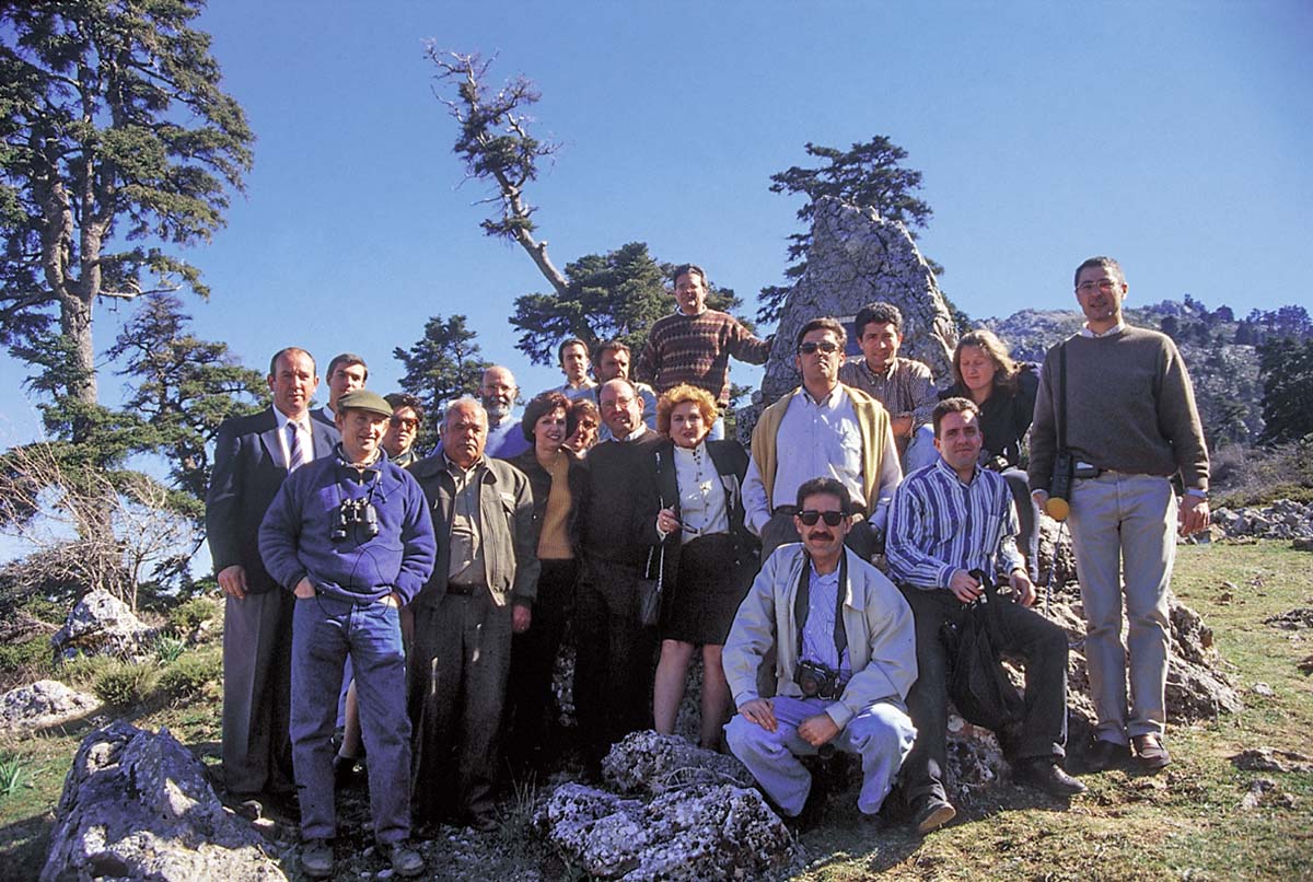 Familiares, organizadores del homenaje, y periodistas donde estaba la zona de Frasquito.