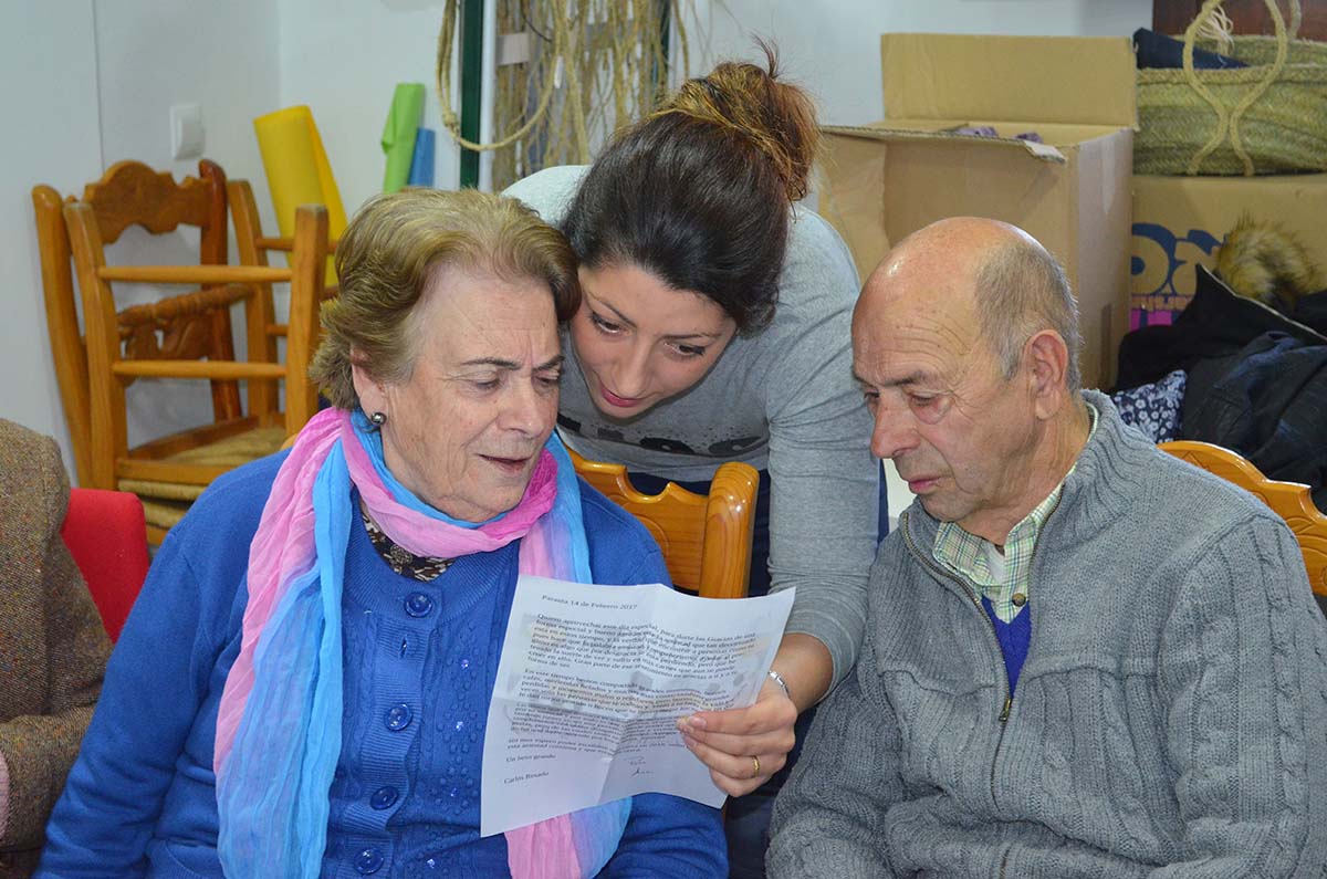 Los vecinos se enviaron cartas de amor y de amistad.