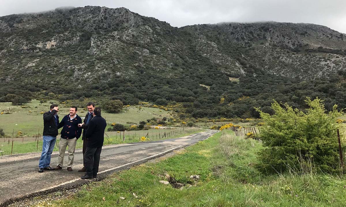 Los alcaldes de la zona venían reclamando desde hace años la reparación de la A-373.