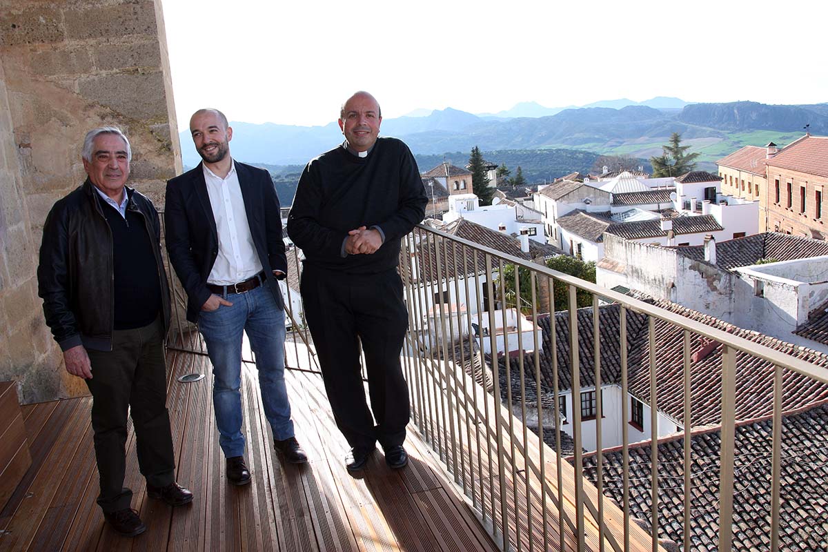 Esta tarde el párroco y el arquitecto han dado a conocer el resultado de la actuación a la prensa.