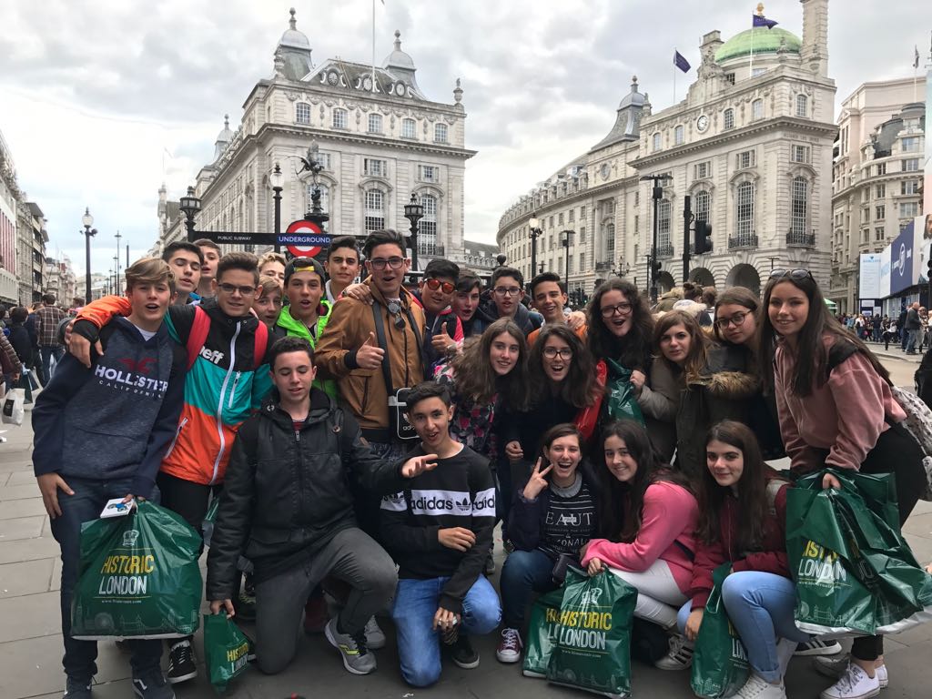 Estudiantes del colegio Fernando de los Ríos realizan una actividad de inmersión lingüística en Inglaterra
