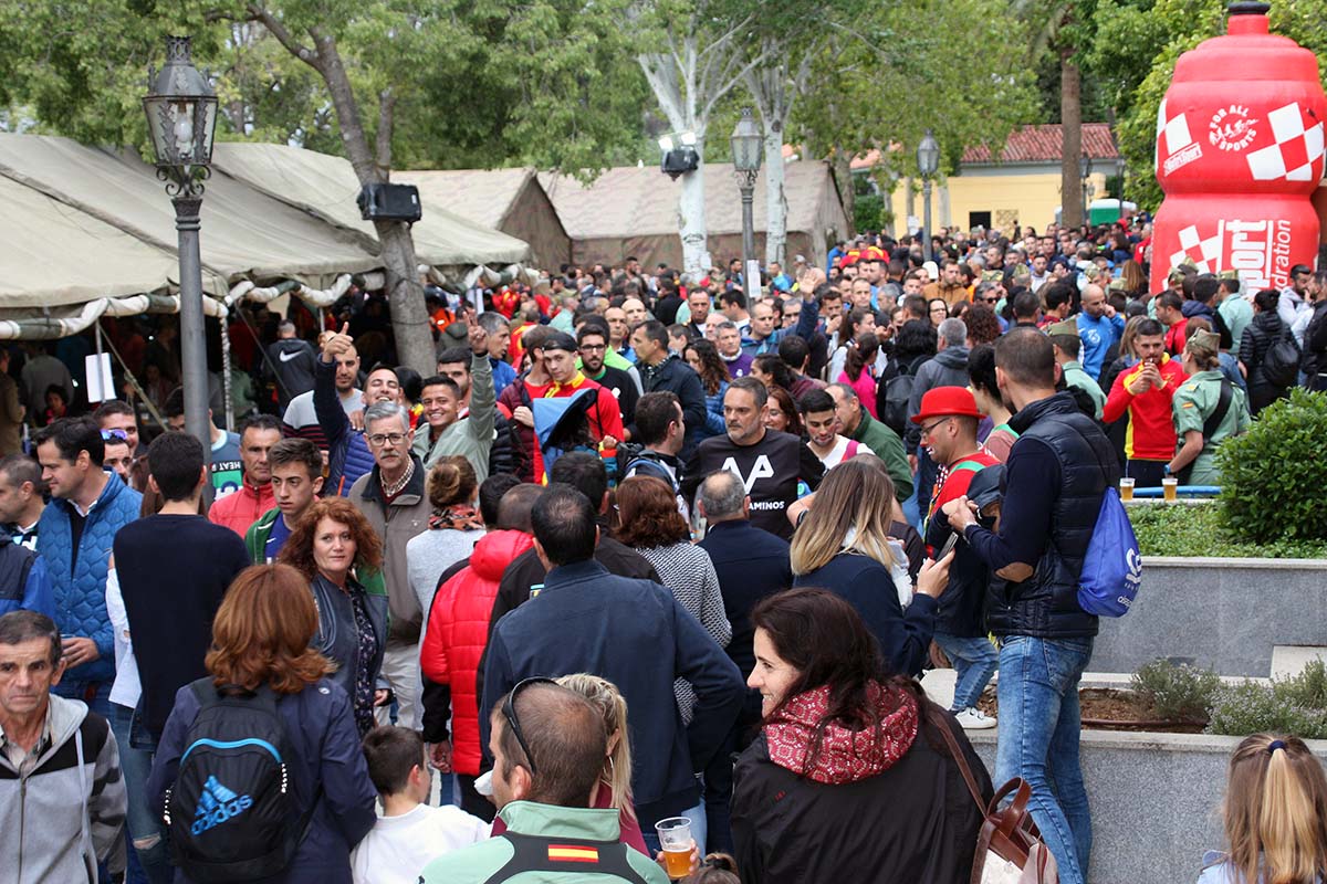 Gran ambiente esta tarde-noche en la Alameda del Tajo.