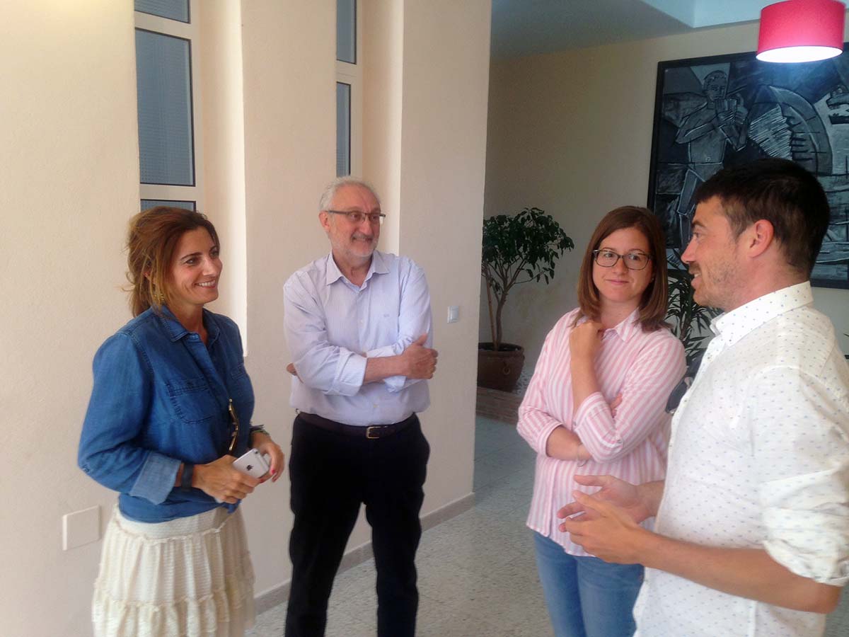 Responsables de la Diputación y del Ayuntamiento en Cuevas del Becerro.