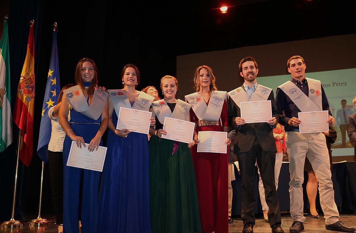 Algunos/as de los nuevos/as enfermeros/as que se han graduado este año en Ronda.