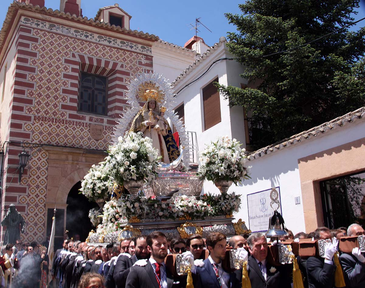 El trono de la Patrona en el momento del regreso a su santuario tras la procesión.