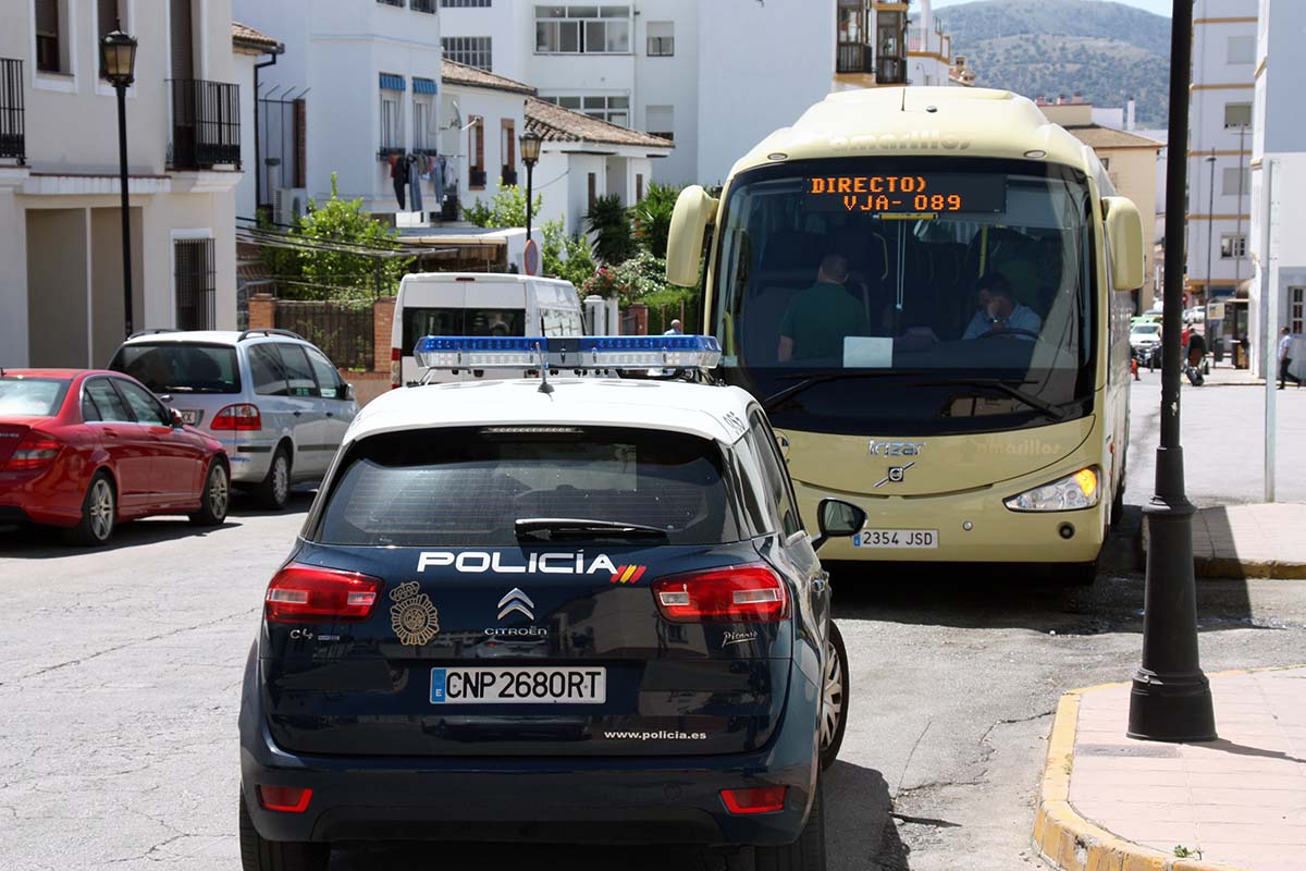 Momento en el que la Policía Nacional se desplaza en la Estación de Autobuses tras el incidente.