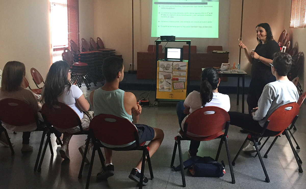 Los jóvenes han recibido información sobre sexualidad y sobre métodos anticonceptivos.