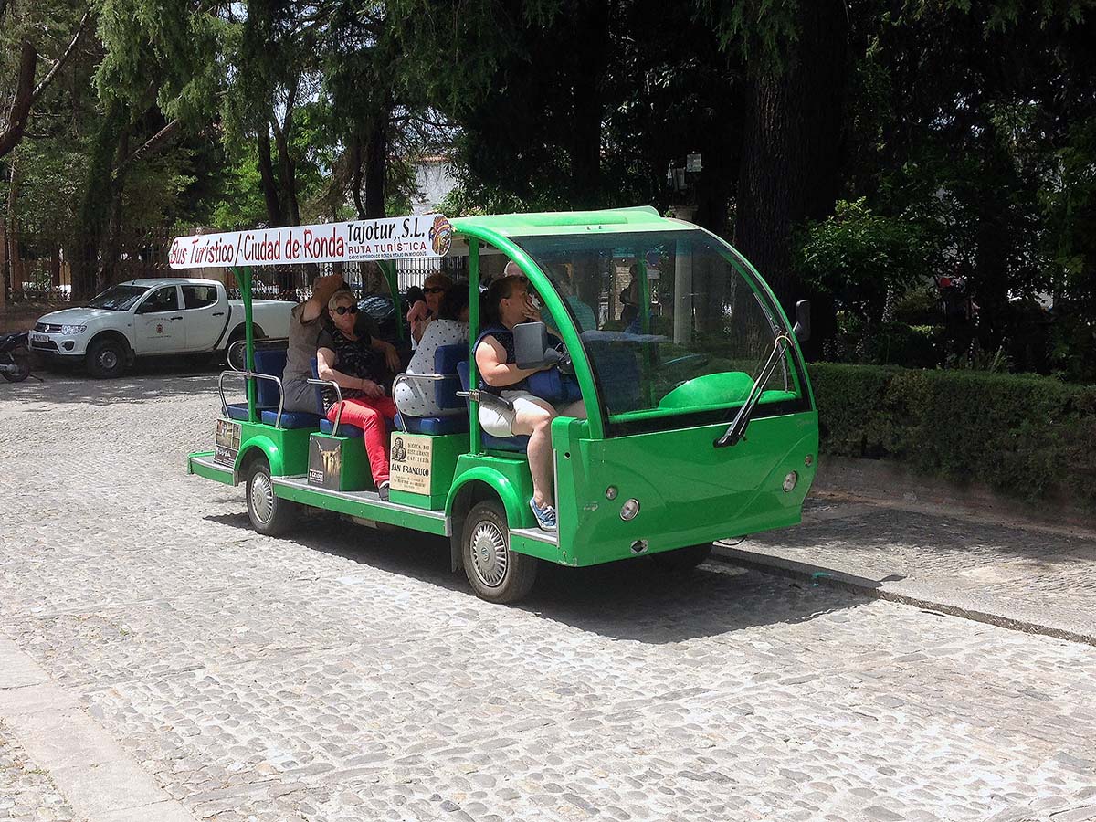 La licencia de utilización del Bus Turístico fue la que motivó la denuncia contra el concejal popular.