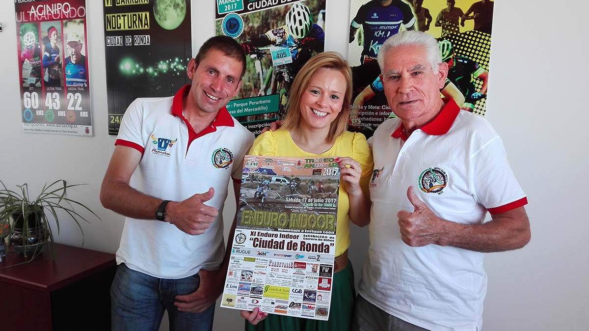 Manuel Melgar, María José Sánchez y Enrique León.