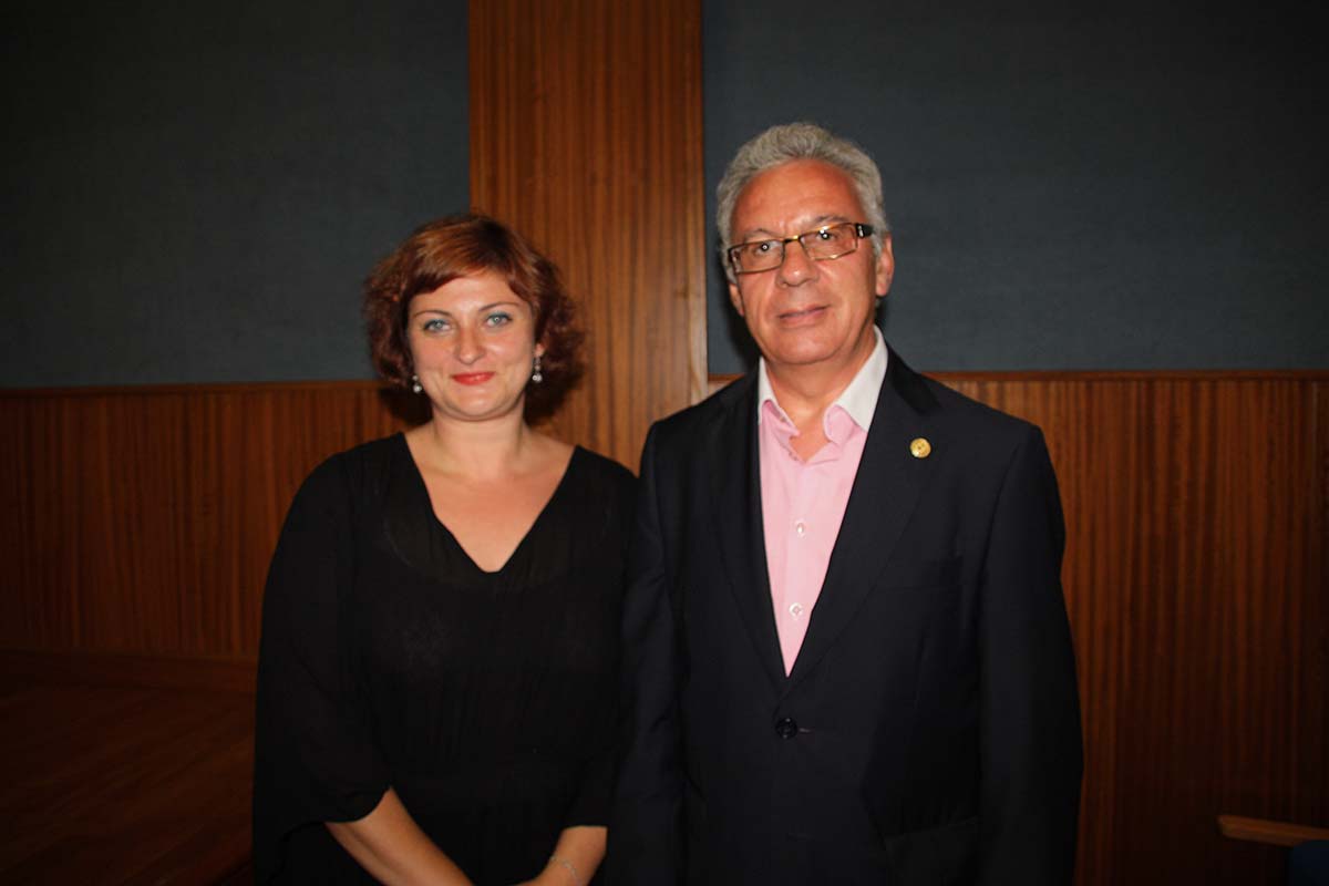 Patricia Guerrero y Manuel Gazaba tras el cabildo celebrado.