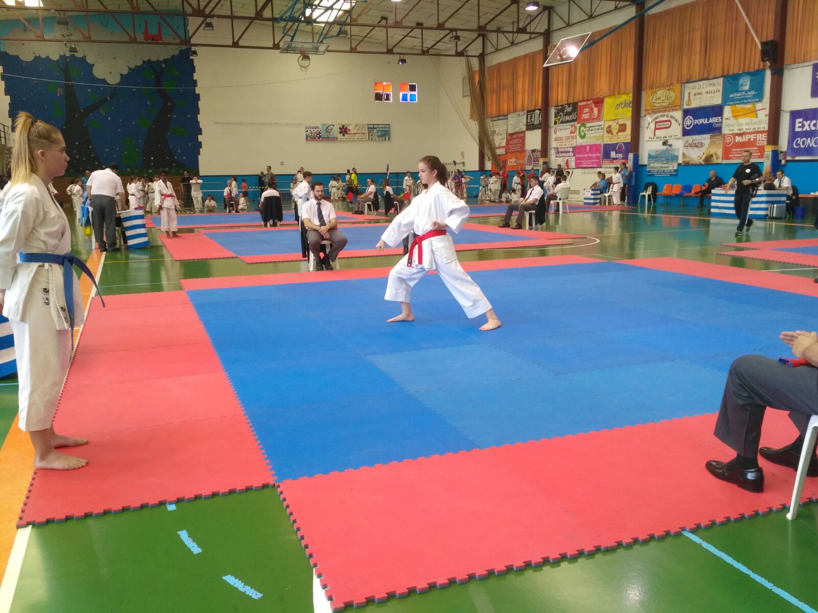 Un momento de la actuación de los rondeños en el campeonato celebrado en Coín.