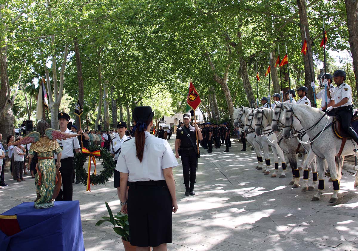El 75 aniversario se ha celebrado con una formación de efectivos de la Policía Nacional en la Alameda.