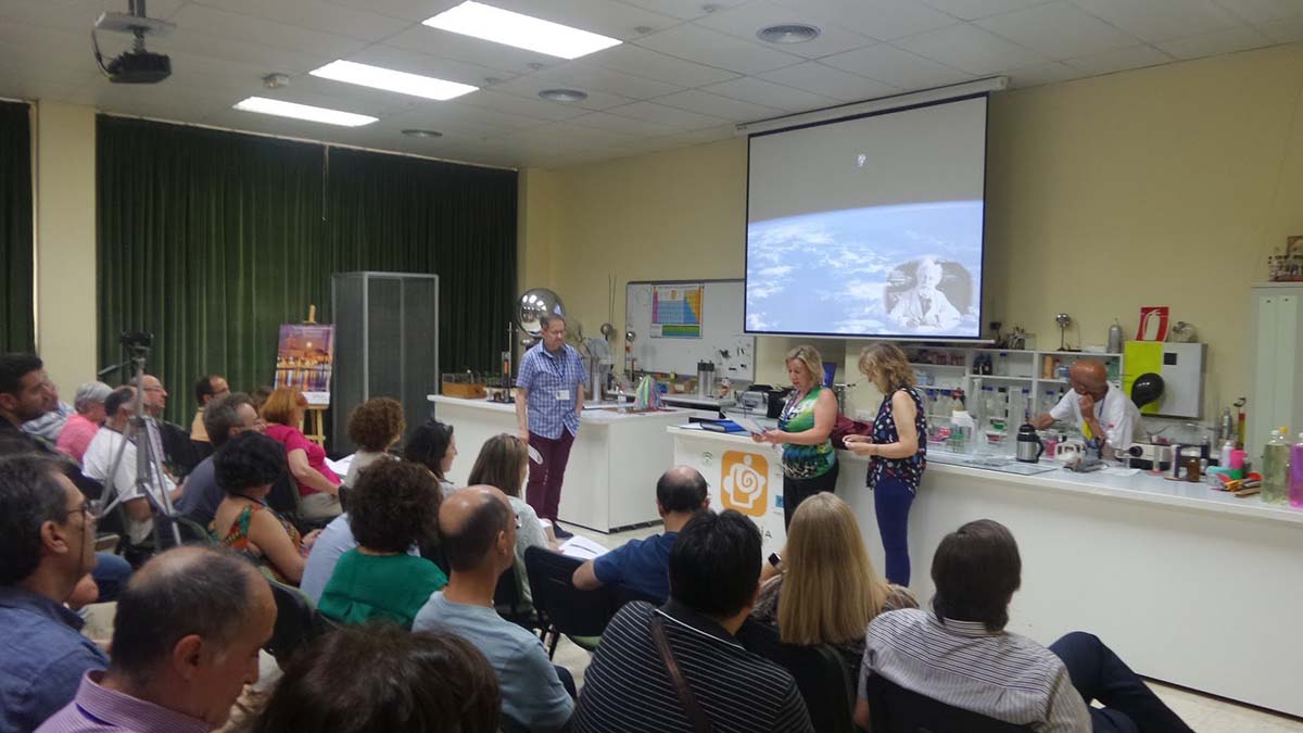 Comunicación sobre Van Gogh y la Astronomía en el Centro de Ciencias Principia de Málaga. (ApEA).