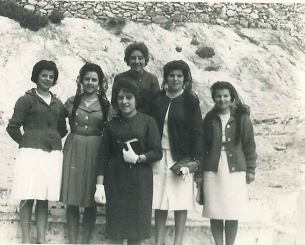 Imagen antigua de mujeres del municipio serrano de Alpandeire.