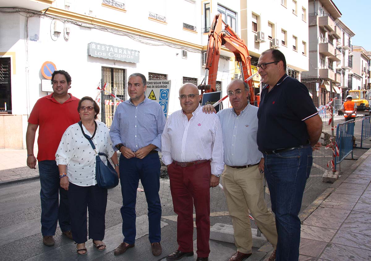 Bendodo, junto a cargos provinciales y locales del Partido Popular, hoy en Ronda.