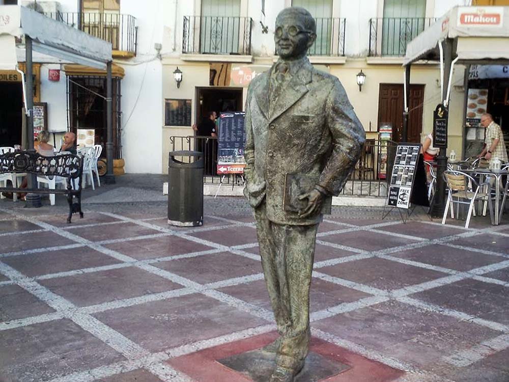 Estatua de Blas Infande, padre de la Patria Andaluza, en la plaza del Socorro de Ronda.