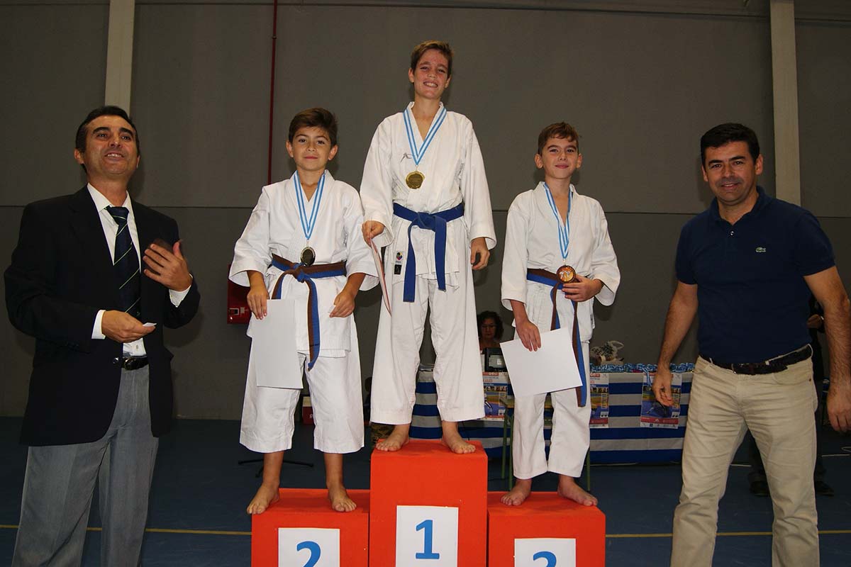 Pódium para los rondeños la Liga Provincial de Kárate.