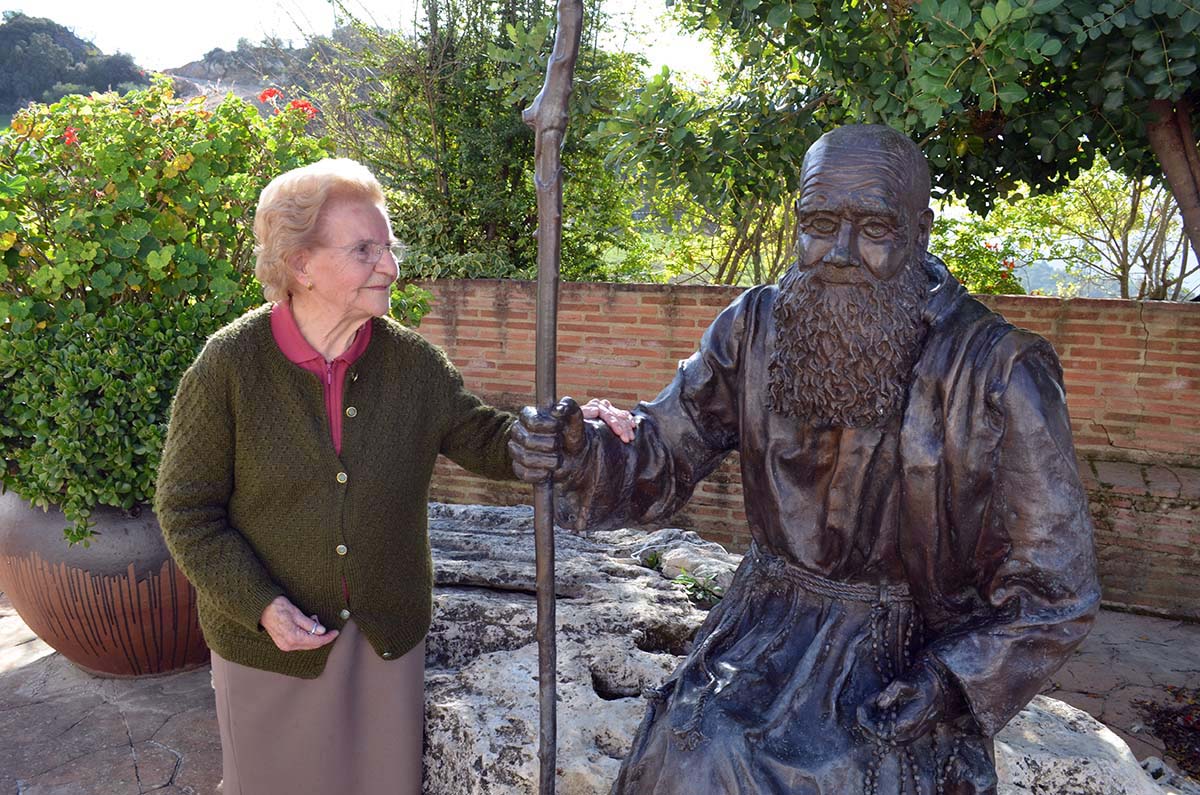 La Diputación impulsa la figura de Fray Leopoldo de Alpandeire para fomentar el turismo en la Serranía