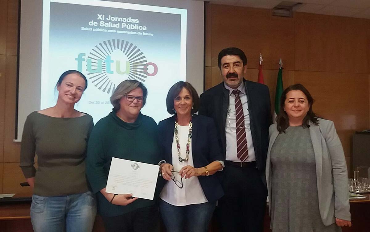Los profesionales que han sido galardonados por su comunicación científica.