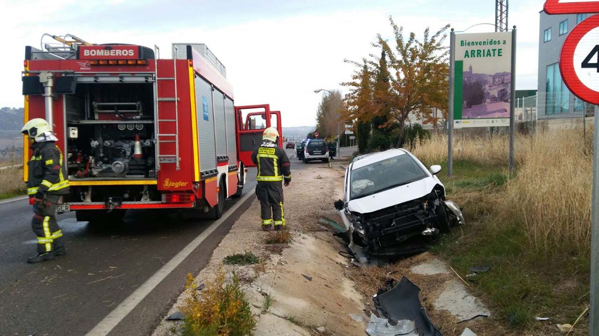 El accidente se ha registrado junto al polígono industrial de Arriate y a la gasolinera.