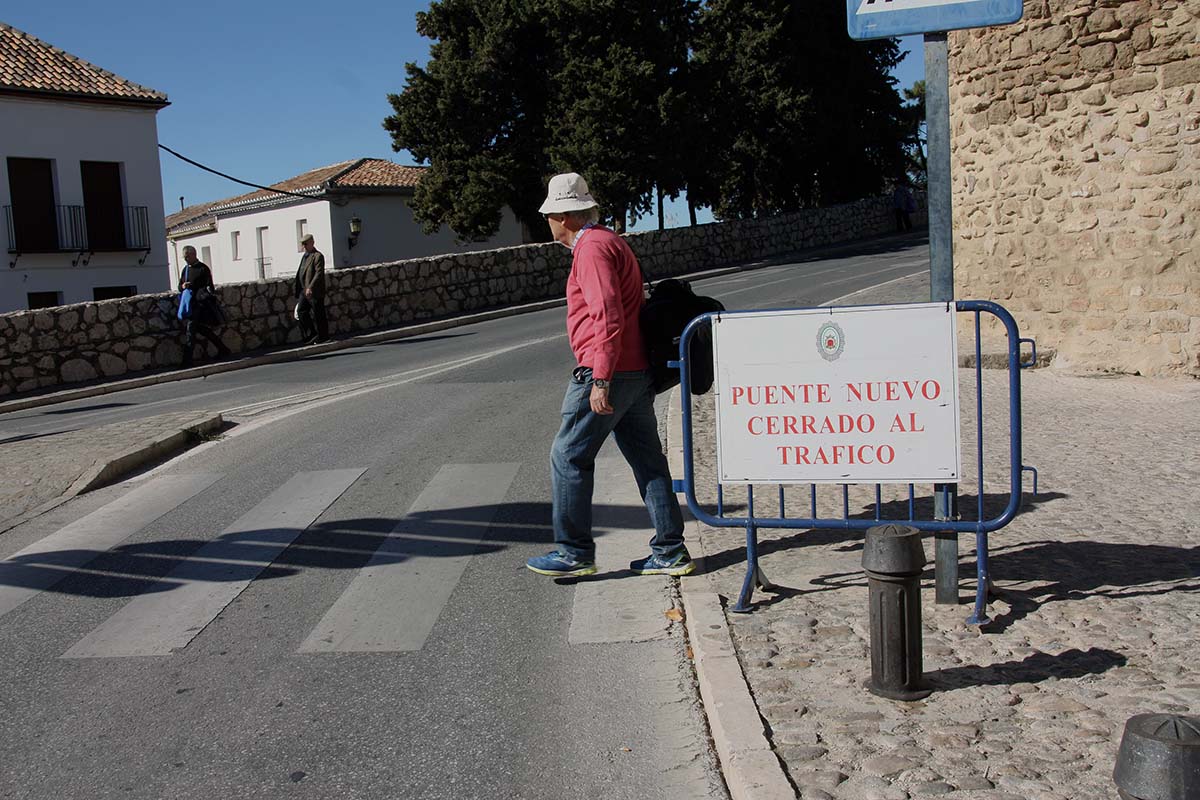 El Tripartito mantiene su intención de cortar el tráfico en el Puente Nuevo.