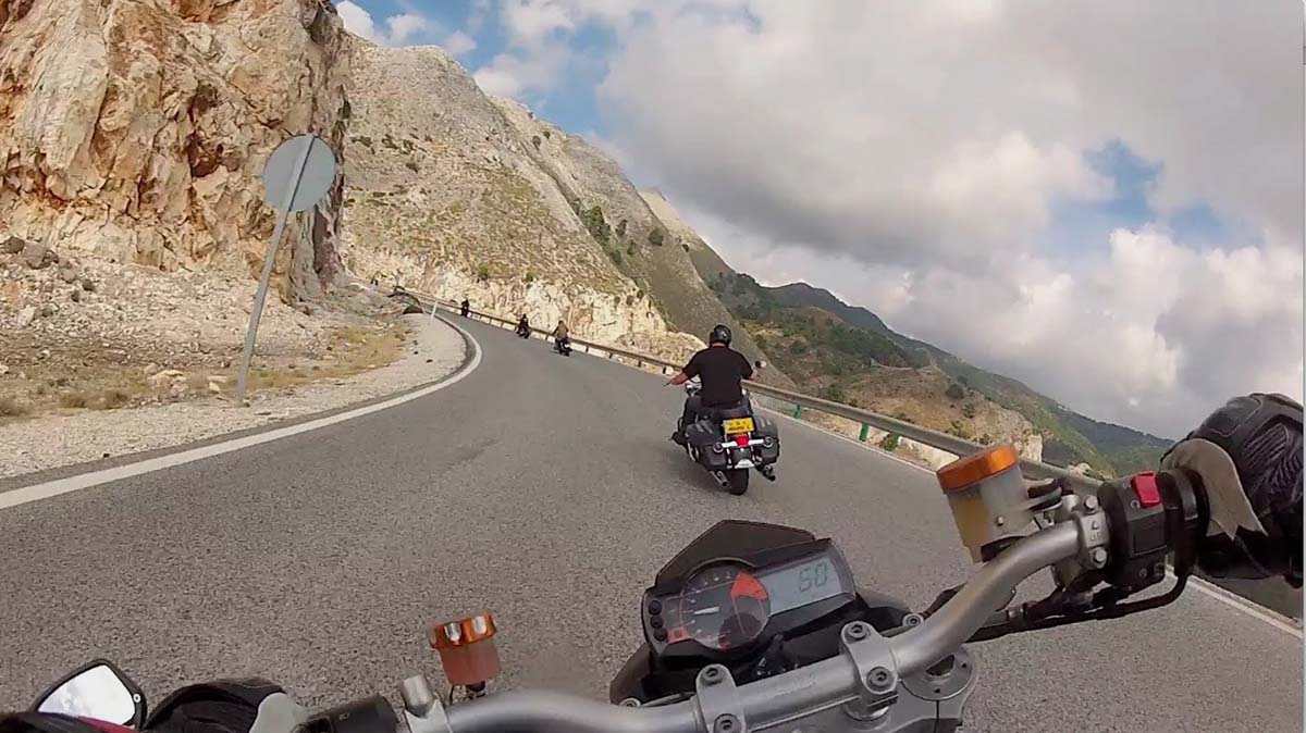 La carretera Ronda-San Pedro cuenta con 365 curvas y un intenso tráfico diario.