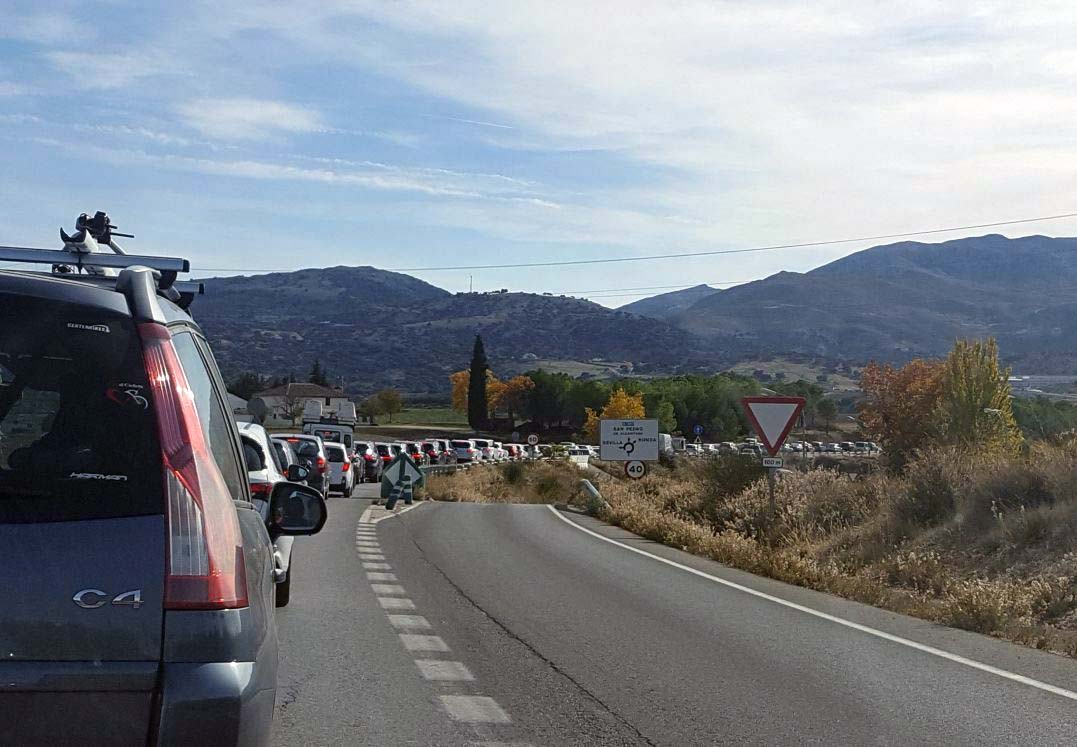 Las retenciones en la circunvalación se registraron en hora punta. Foto J.M.P.