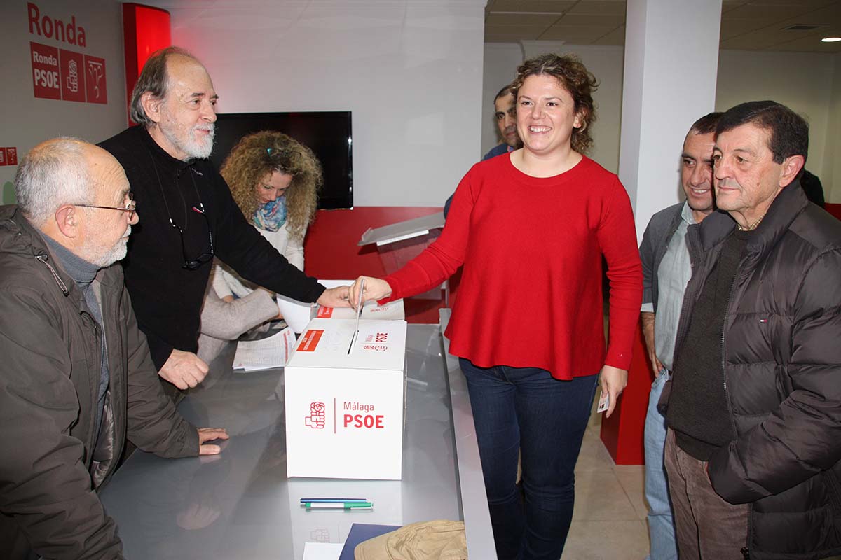 Teresa Valdenebro perdió la Secretaría General del Partido en la asamblea de militantes socialistas.