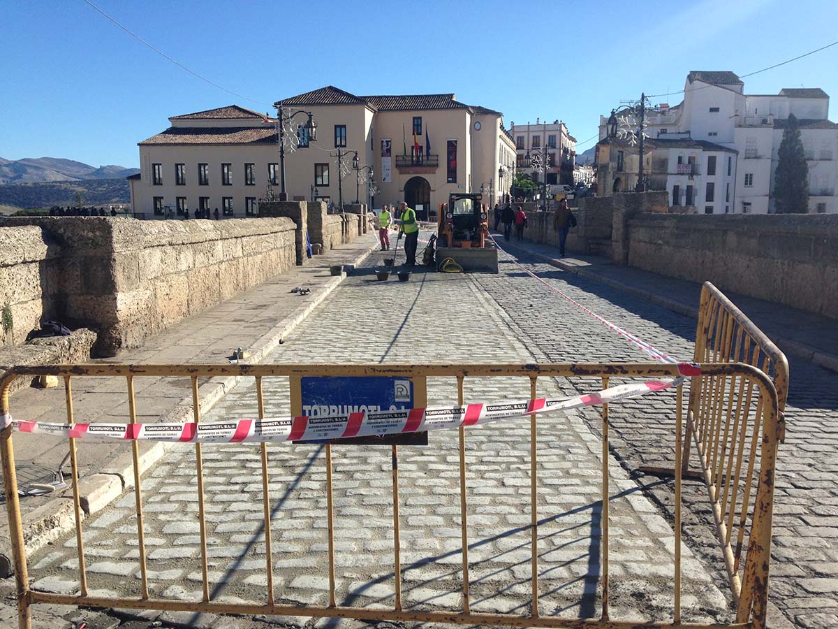 Los trabajos de mejora en el tablero del Puente Nuevo están a punto de finalizar.