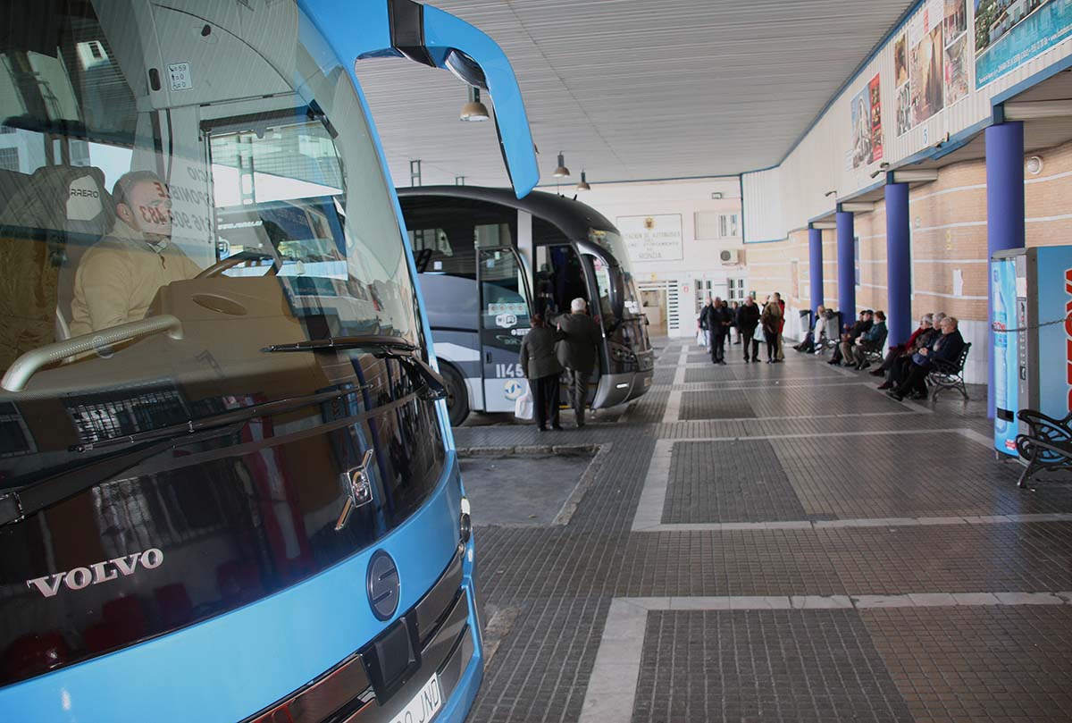 El Ayuntamiento quiere prorrogar la gestión de la Estación de Autobuses con la misma empresa que le debe 28.000 euros por impagos del alquiler