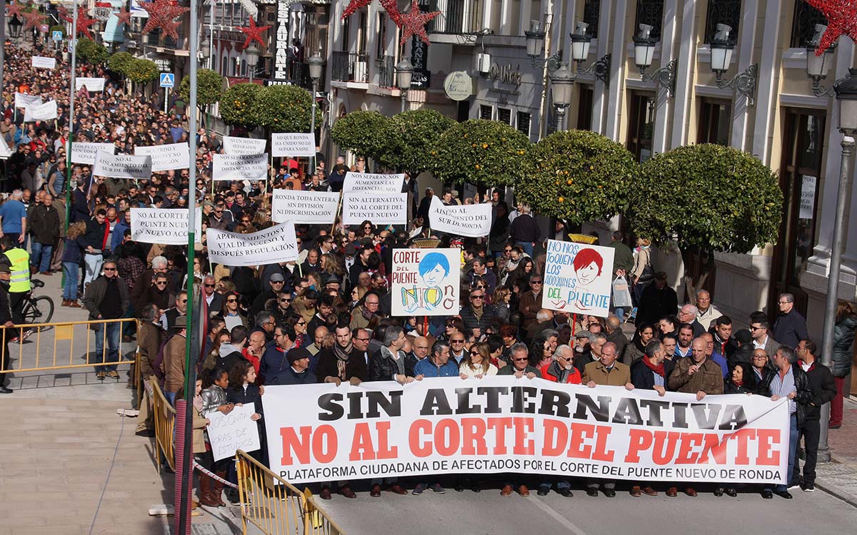 La plataforma ciudadana responderá al corte del Puente Nuevo con otra manifestación en febrero