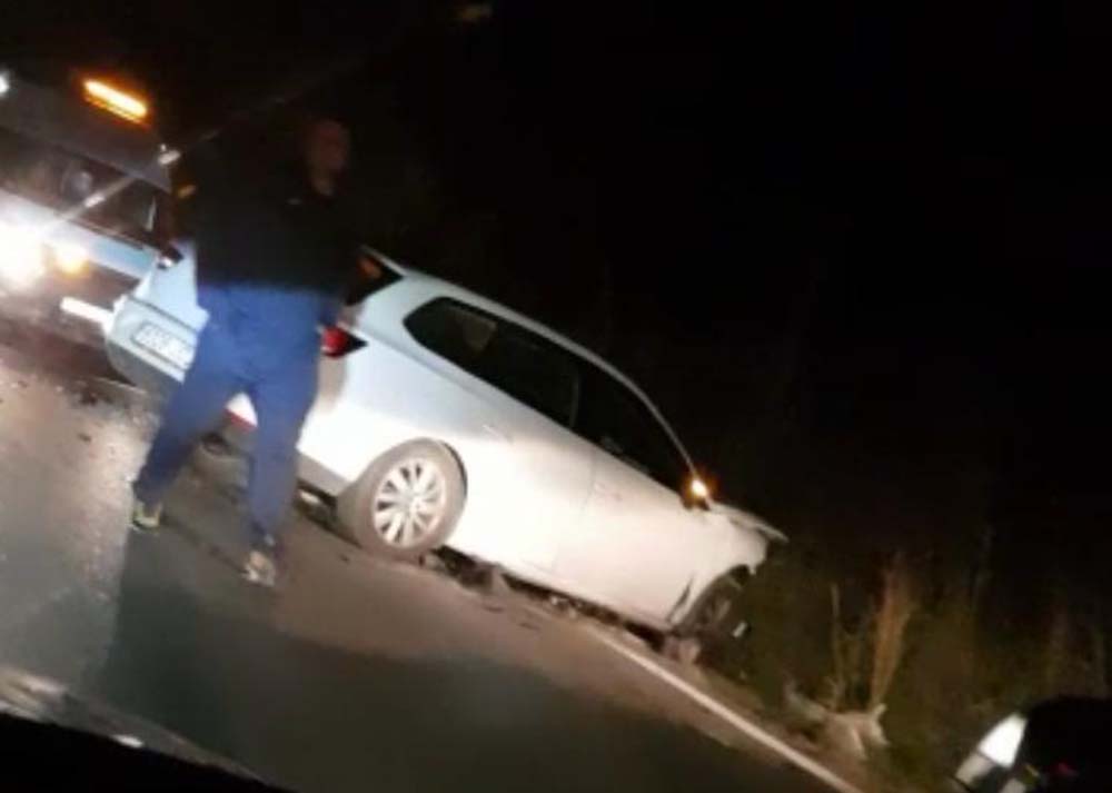 El accidente se ha producido en un cambio de rasante cerca de Arriate.