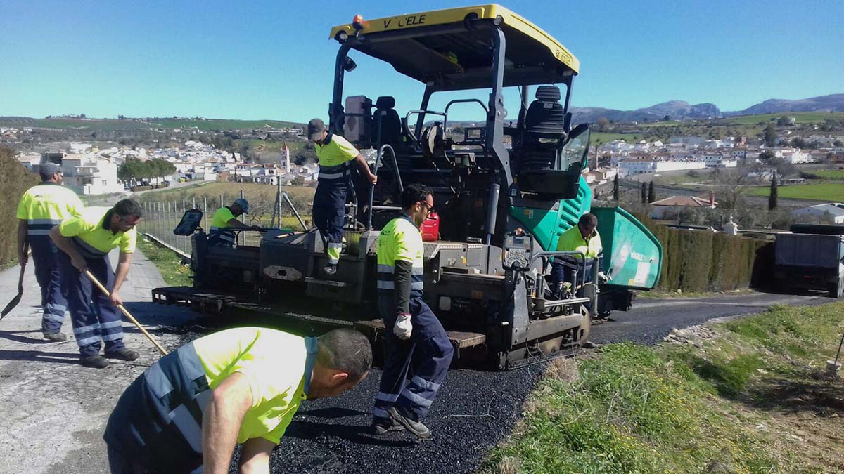 El Ayuntamiento va a poner en marcha un nuevo plan de asfaltado en las calles.