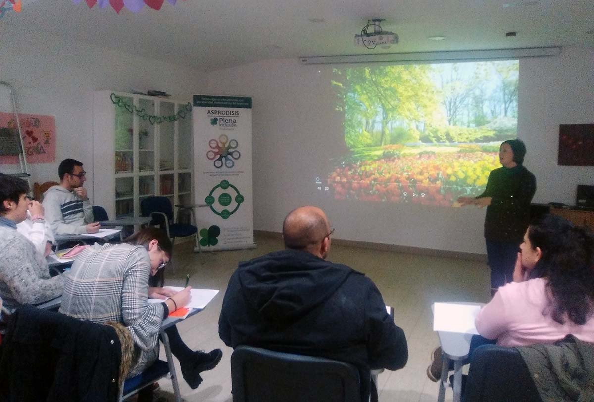 Un momento de las jornadas informativas celebradas en Asprodisis.