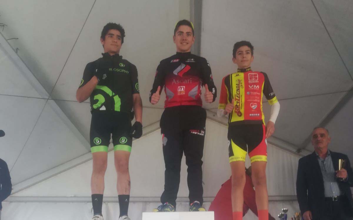 El joven ciclista rondeño se proclamó vendedor en la prueba celebrada en Almogía.