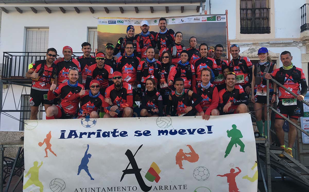 Los corredores rondeños en la prueba celebrada en Arriate el fin de semana.
