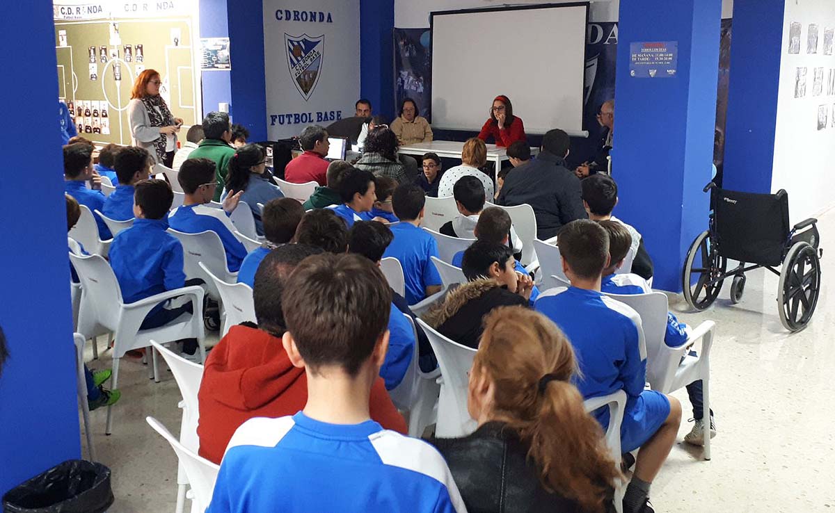 Asprodisis y el CD Ronda celebran una jornada de sensibilización para fomentar la educación en valores