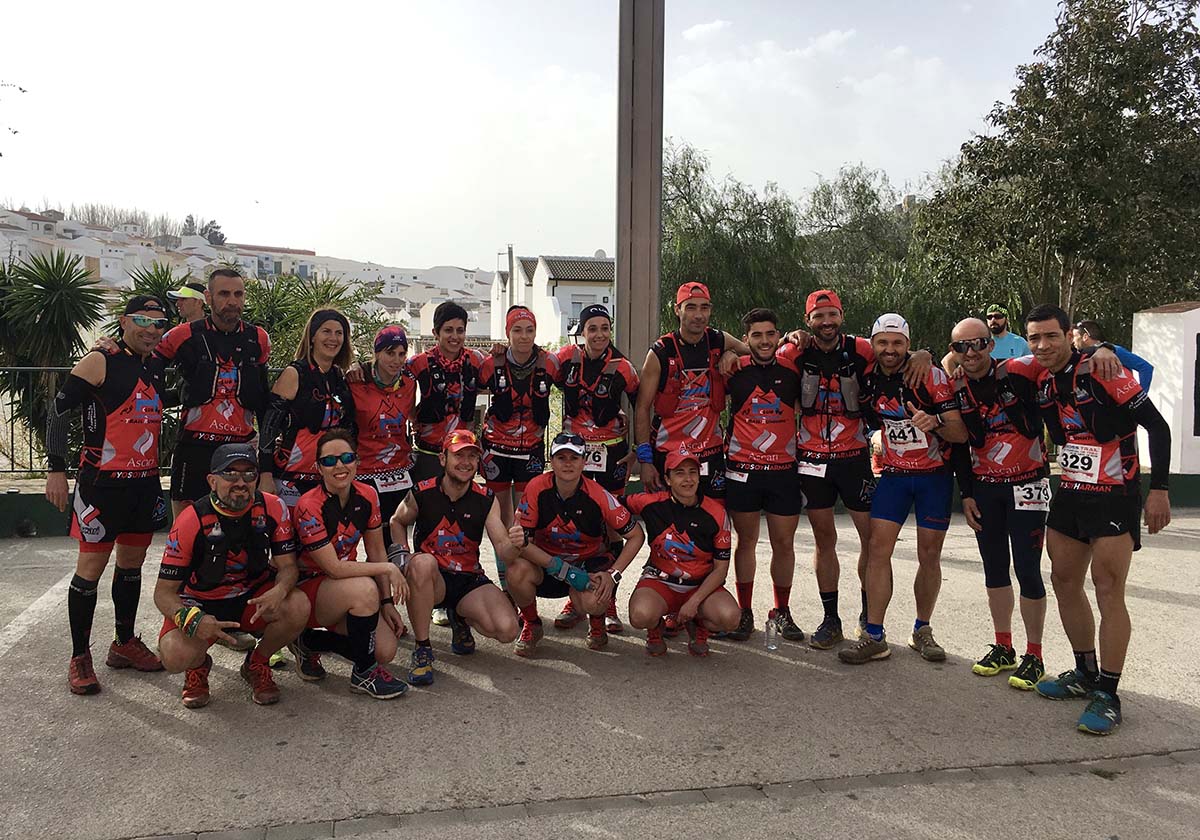 Los corredores rondeños que asistieron a la prueba celebrada en Teba.
