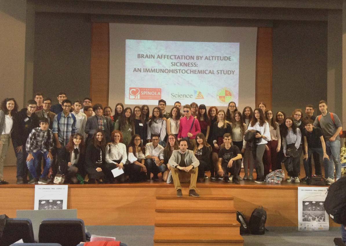 Foto de grupo de los profesores y estudiantes que se desplazaron a este congreso en Jaén.