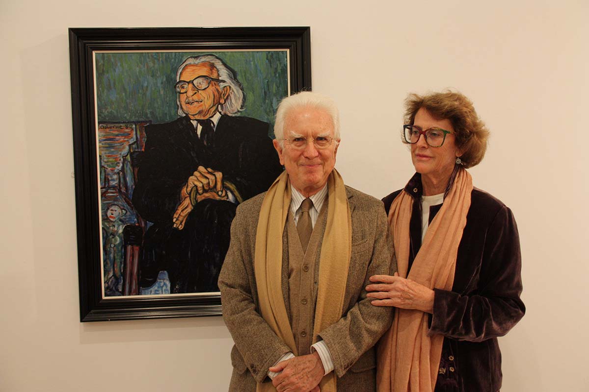 Fernanda Osborne junto a Rafael Atienza en la inauguración de la exposición en Santo Domingo.
