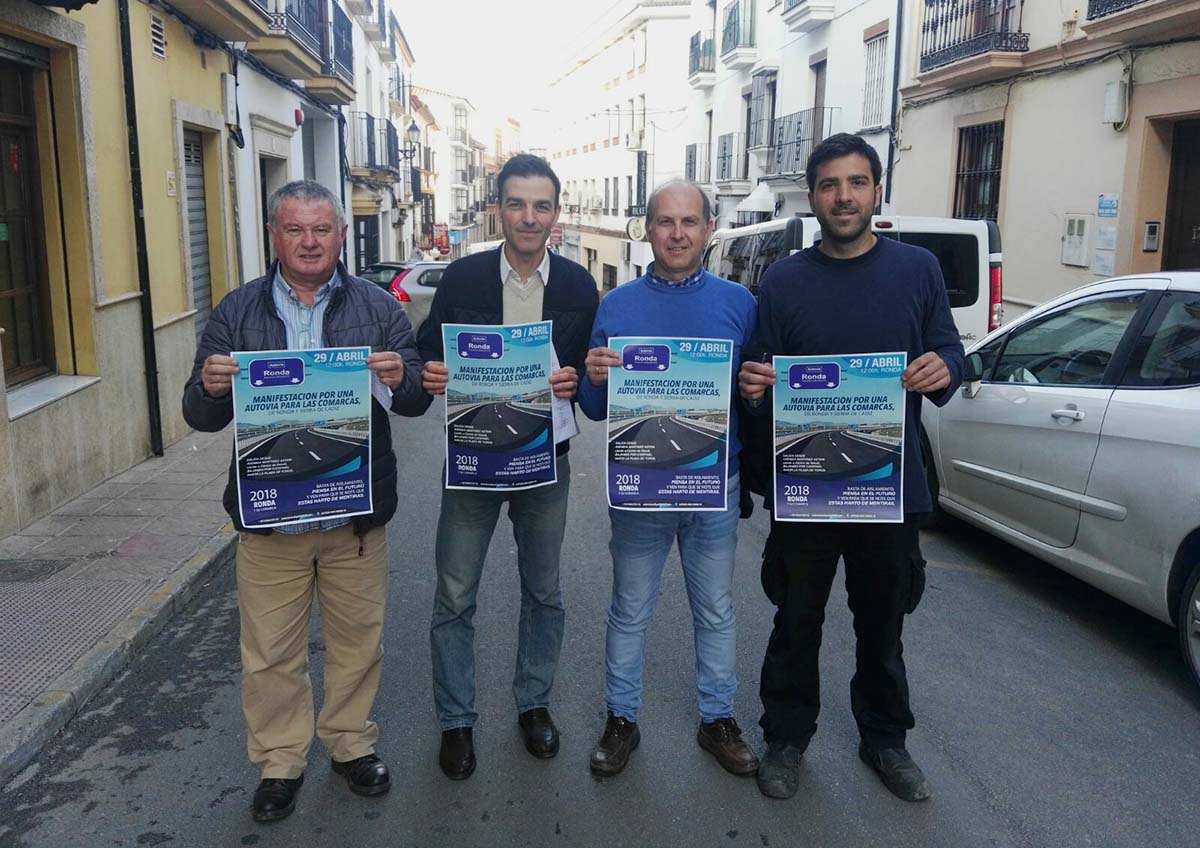 Mienbros de la Plataforma Autovía Ronda ya programando una de las dos manifestaciones que se han mantenido para exigir una autovía.