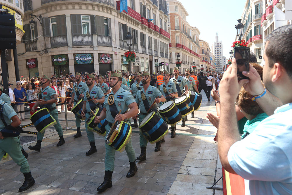 La Banda de Guerra del Tercio de la Legión de Ronda en la calle Larios durante el desfile militar. Foto Arciniega (La Opinión de Málaga).
