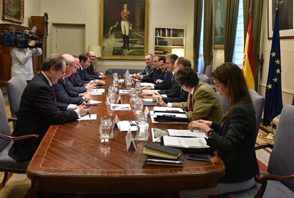 El ministro de Fomento hizo este anuncio ante los responsables de la Federación de Empresarios de Andalucía.