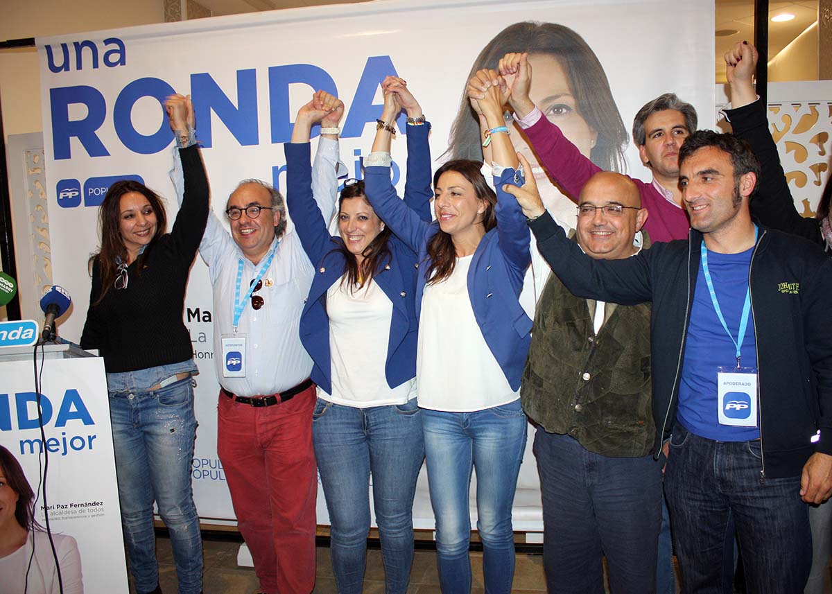 Celebración de los populares tras la victoria en los municipales de 2015.