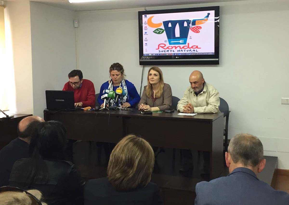 La Consejería de Salud y el Ayuntamiento presentan el plan de prevención y promoción de la salud en el ámbito local
